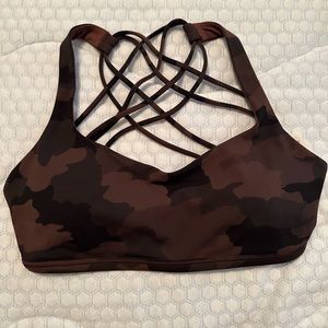 lululemon free to be bra SIZE6